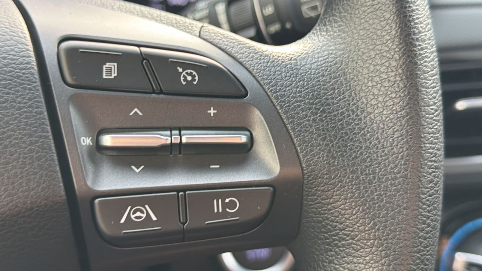 2023 Hyundai Kona SEL - Photo 21