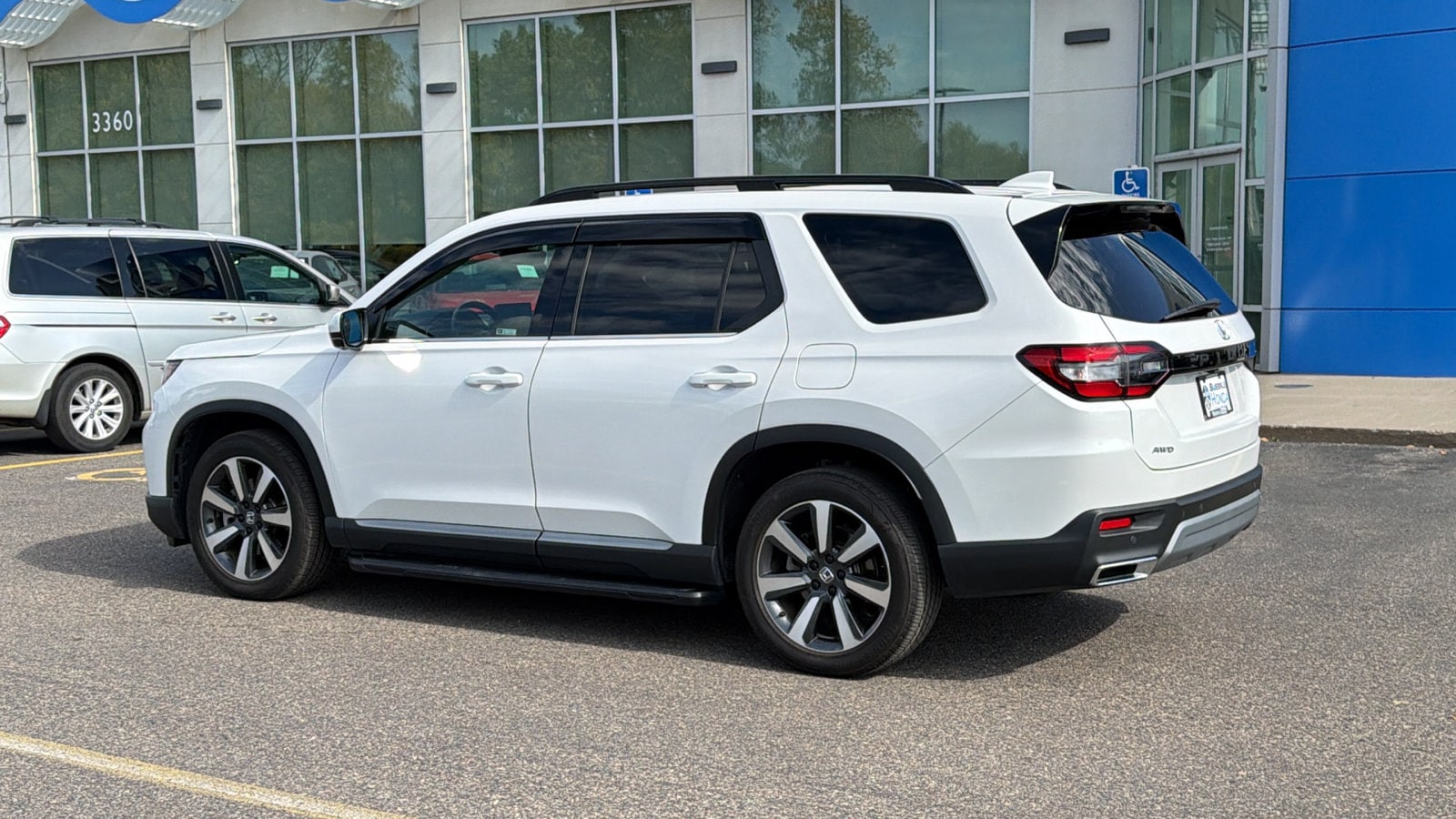 2025 Honda Pilot Elite - Photo 9