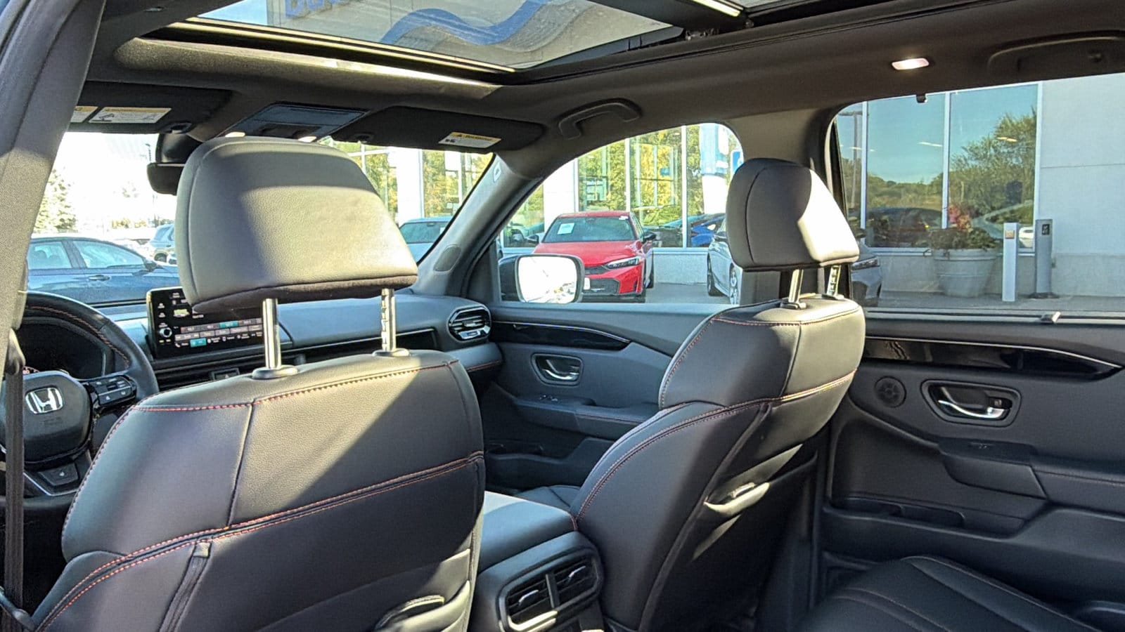 2025 Honda Pilot TrailSport - Photo 16