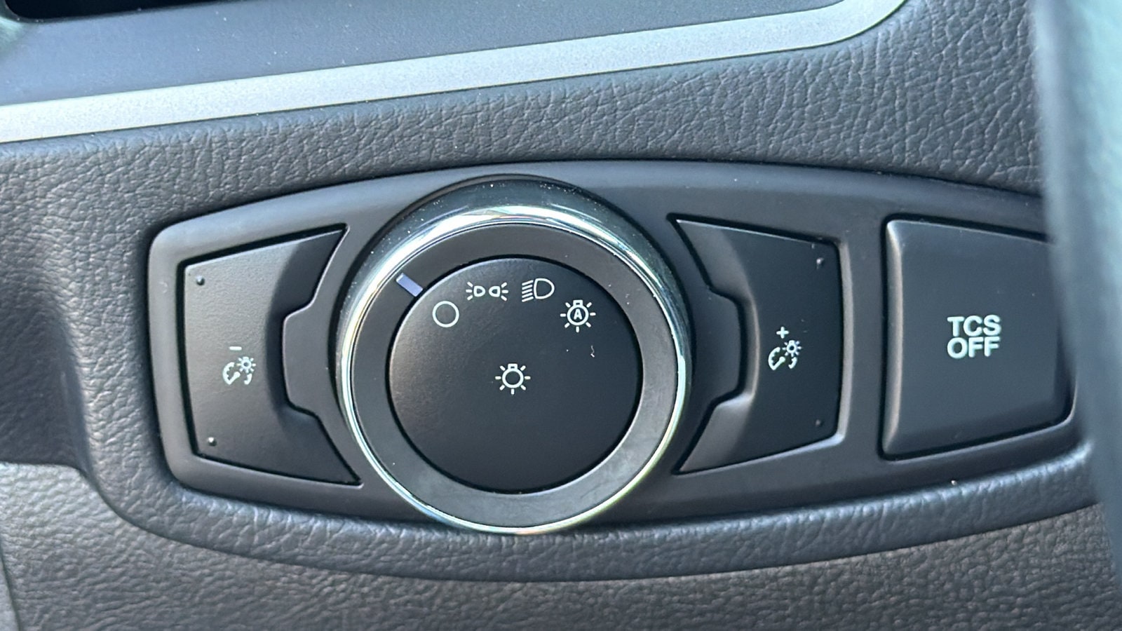 2024 Ford Edge SE - Photo 27