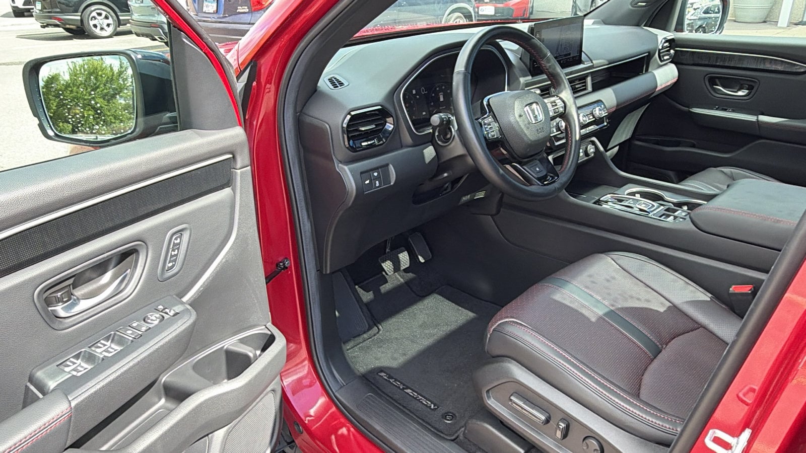 2025 Honda Pilot Black Edition - Photo 12