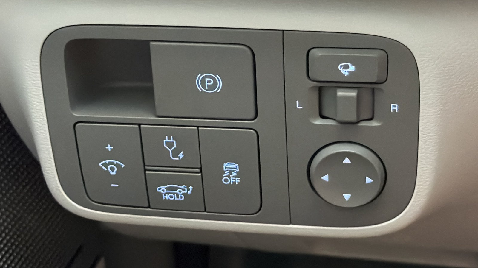 2023 Hyundai IONIQ 6 Limited - Photo 22