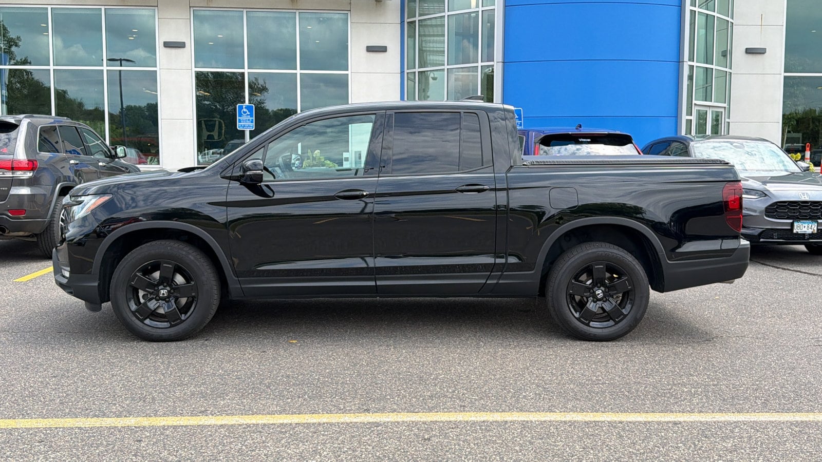 2024 Honda Ridgeline Black Edition - Photo 10
