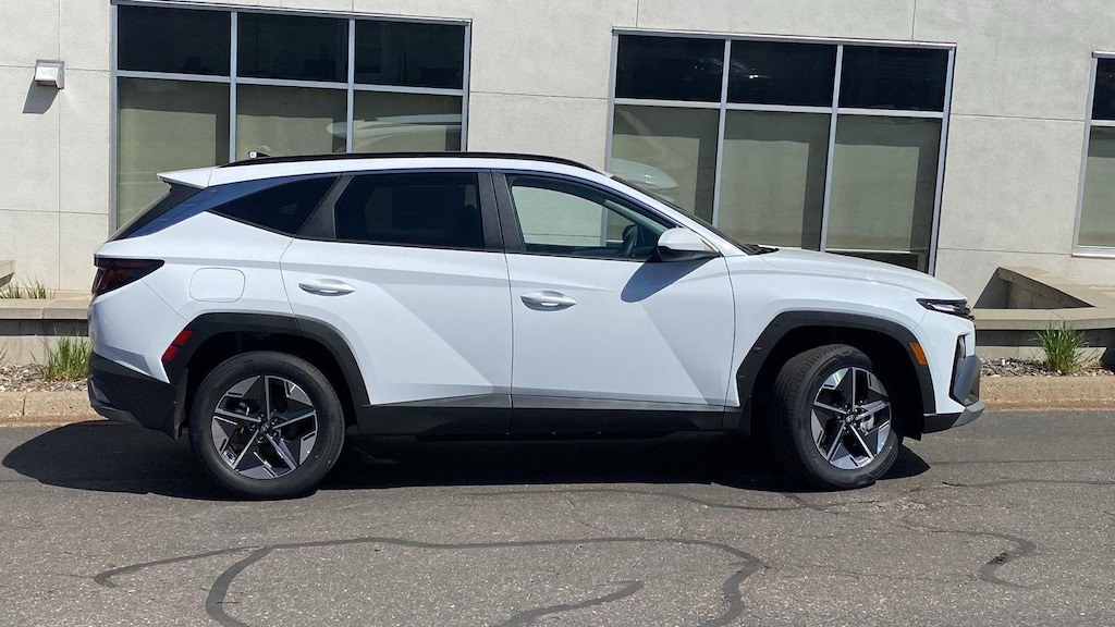 New 2025 Hyundai Tucson Plug-In Hybrid SEL SUV