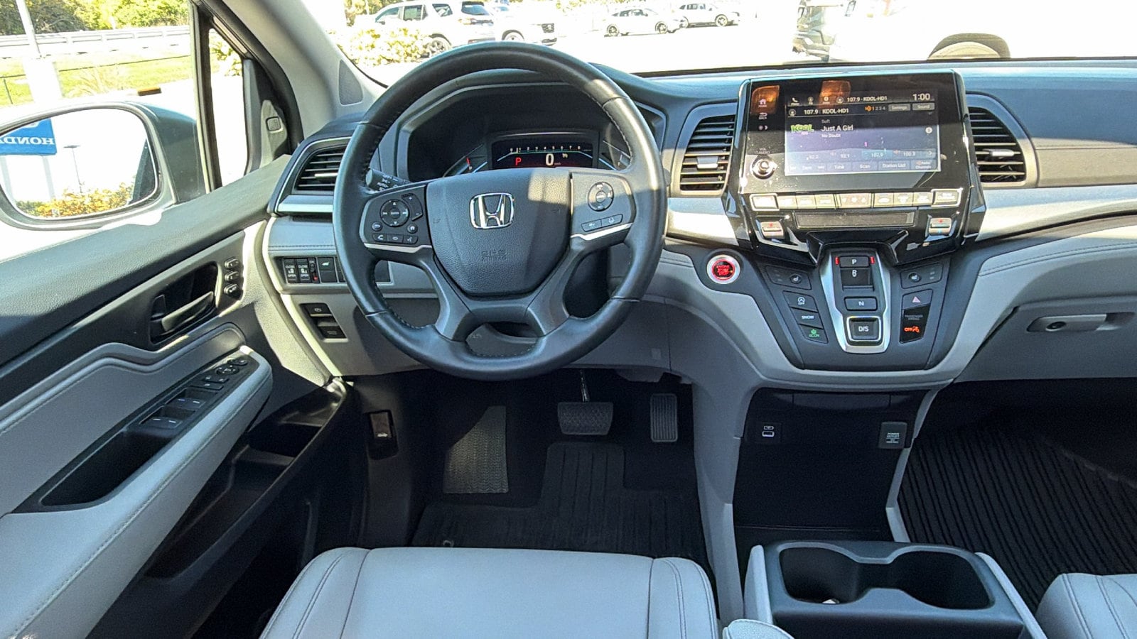 2024 Honda Odyssey EX-L - Photo 17