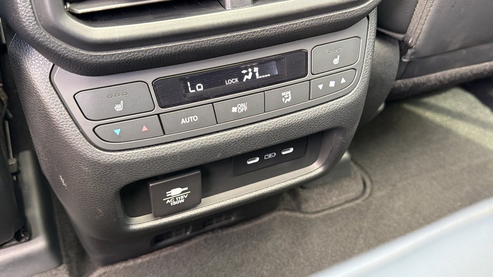 2025 Honda Pilot Black Edition - Photo 21