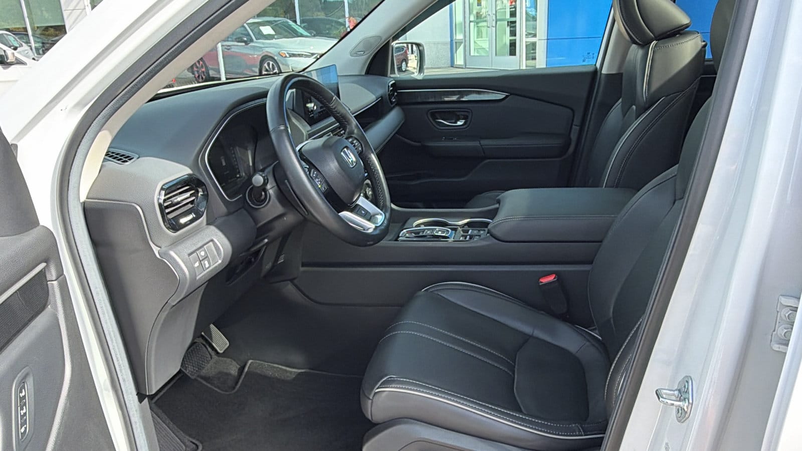 2025 Honda Pilot Elite - Photo 13