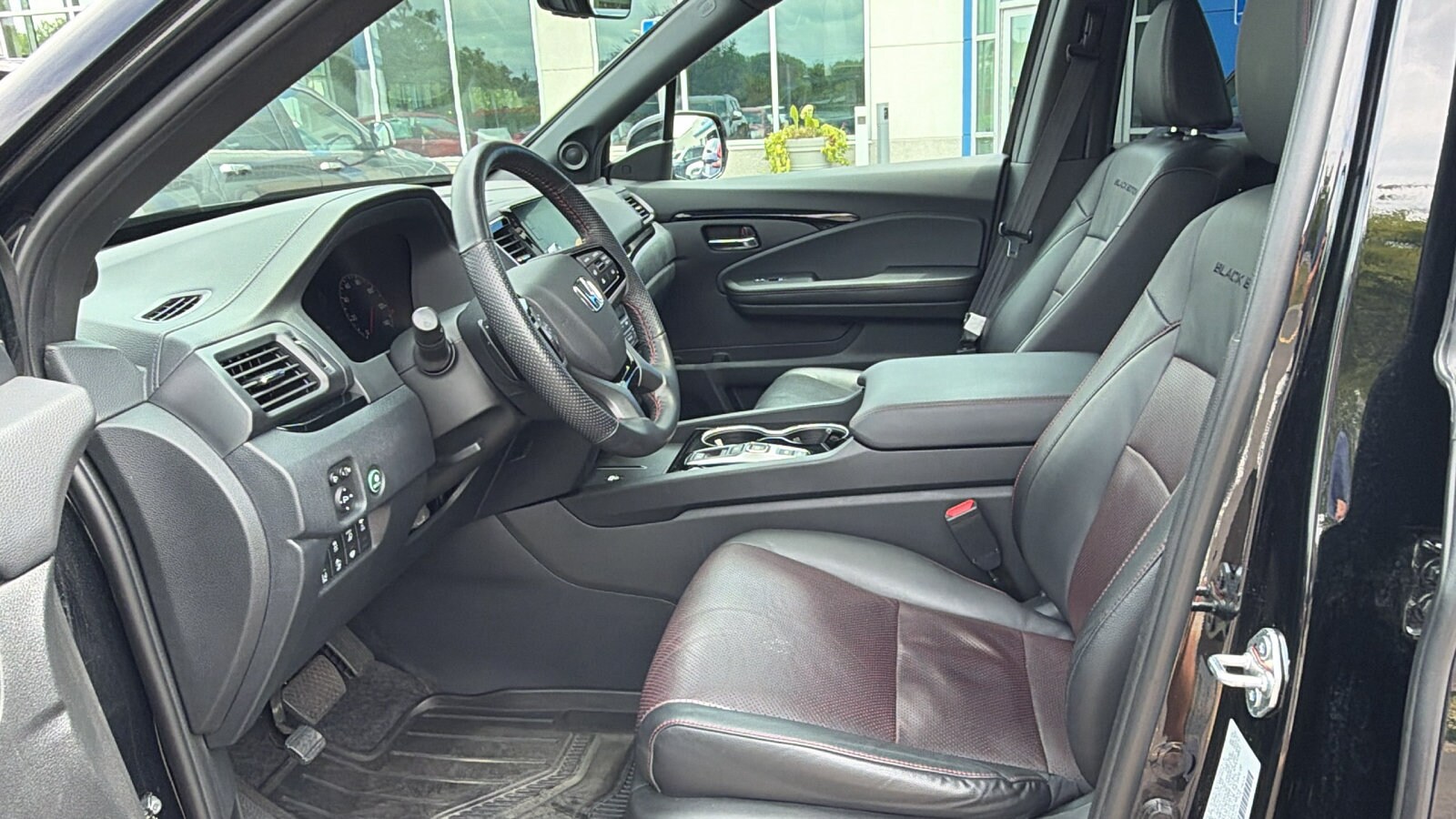 2024 Honda Ridgeline Black Edition - Photo 13