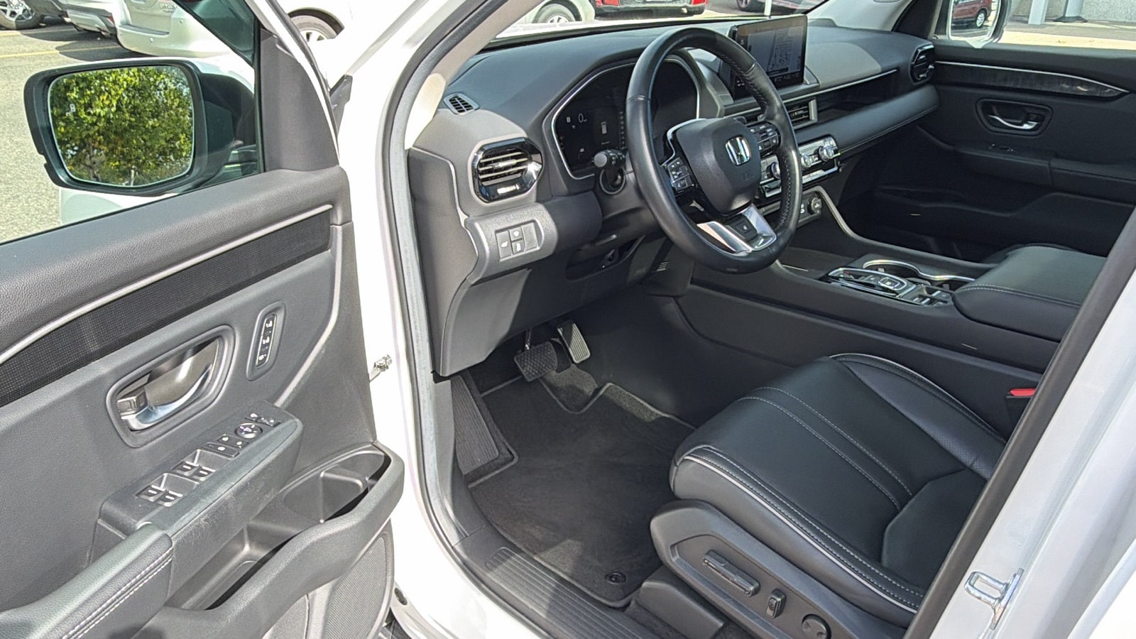 2025 Honda Pilot Elite - Photo 12