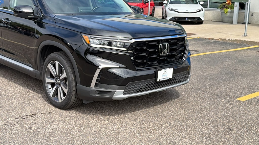 Certified 2025 Honda Pilot Elite SUV
