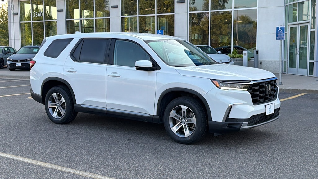 Certified 2023 Honda Pilot EX-L 8 Passenger EX-L 8 Passenger AWD