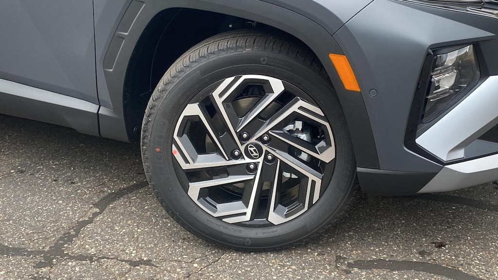 New 2026 Hyundai Tucson Limited AWD SUV
