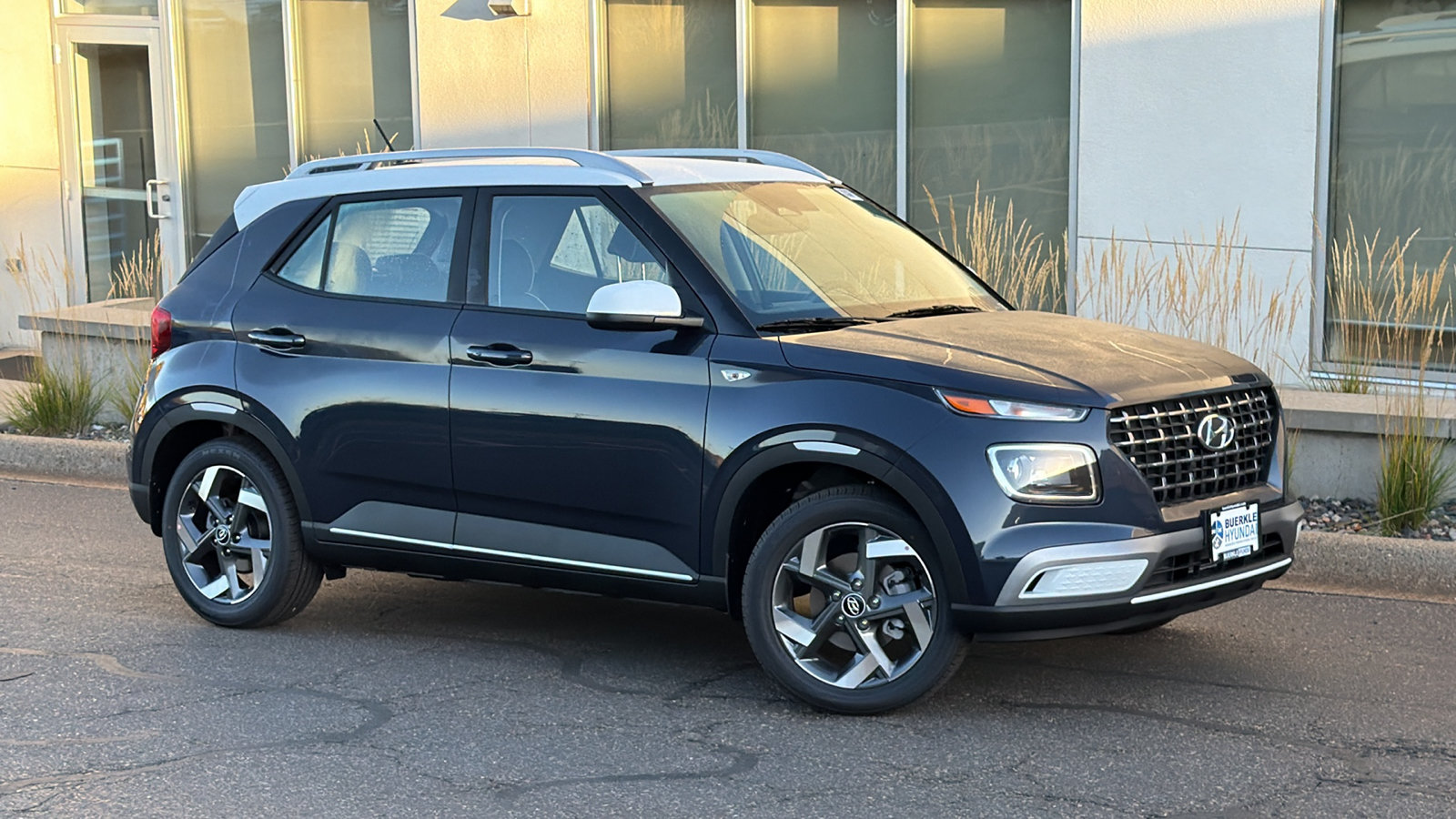 Certified 2026 Hyundai Venue SEL w/Two-Tone Roof SUV