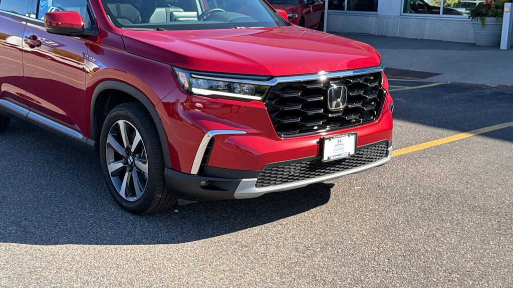 Certified 2025 Honda Pilot Touring Touring AWD
