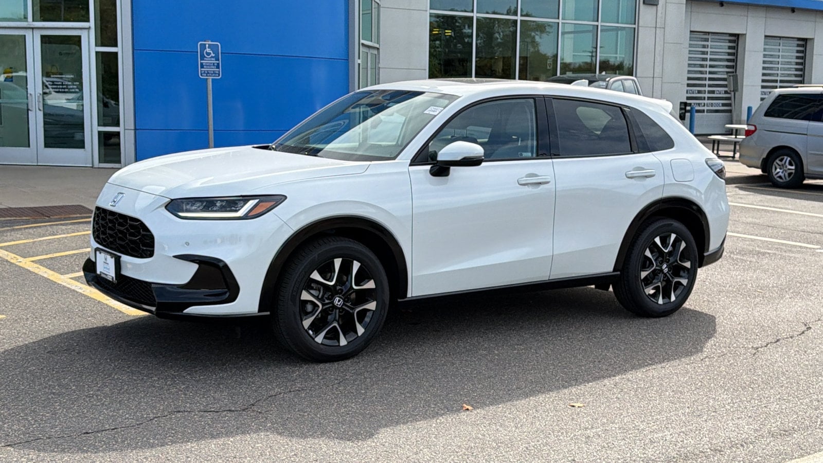 2026 Honda HR-V EX-L - Photo 11