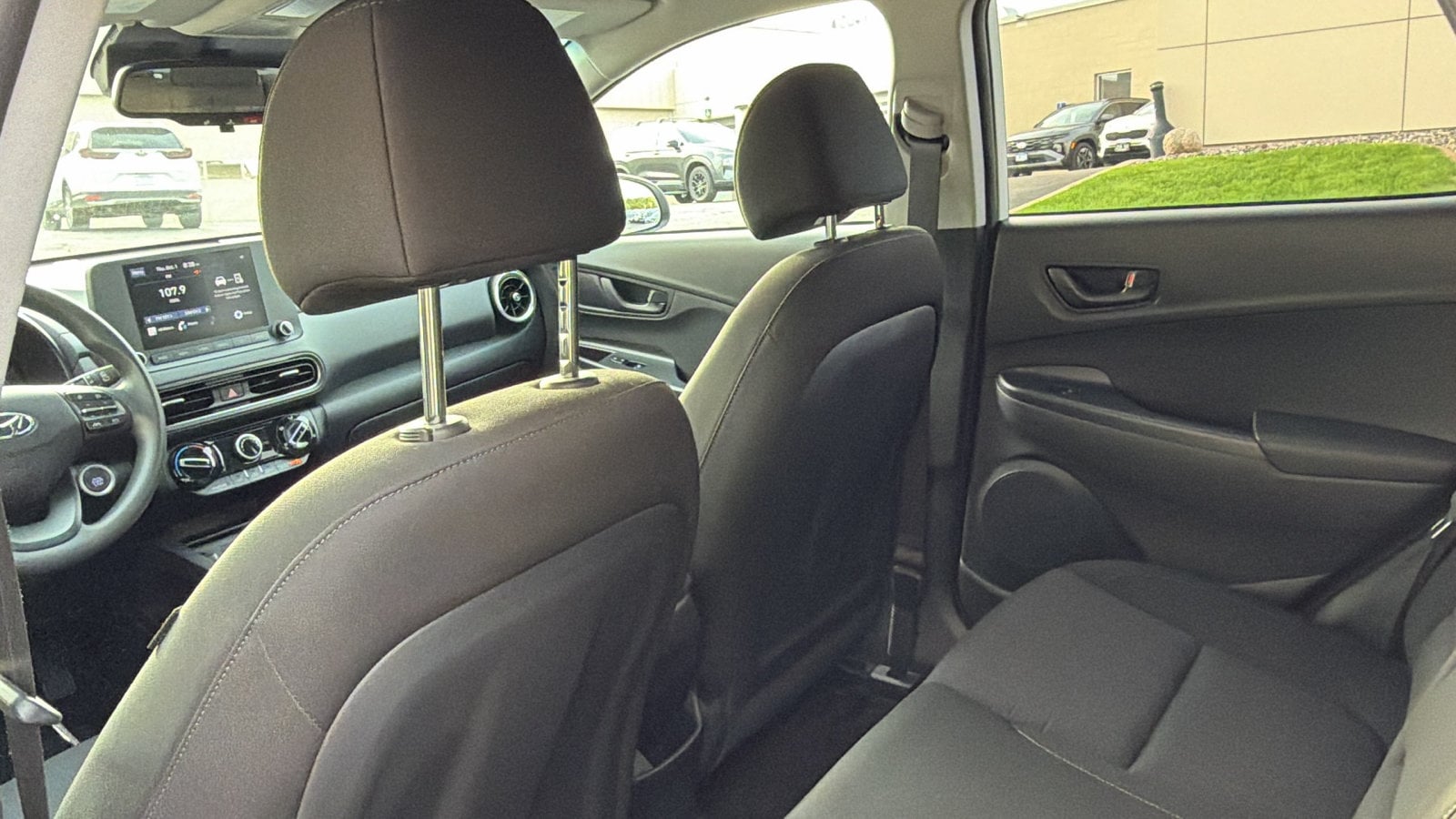 2023 Hyundai Kona SEL - Photo 11