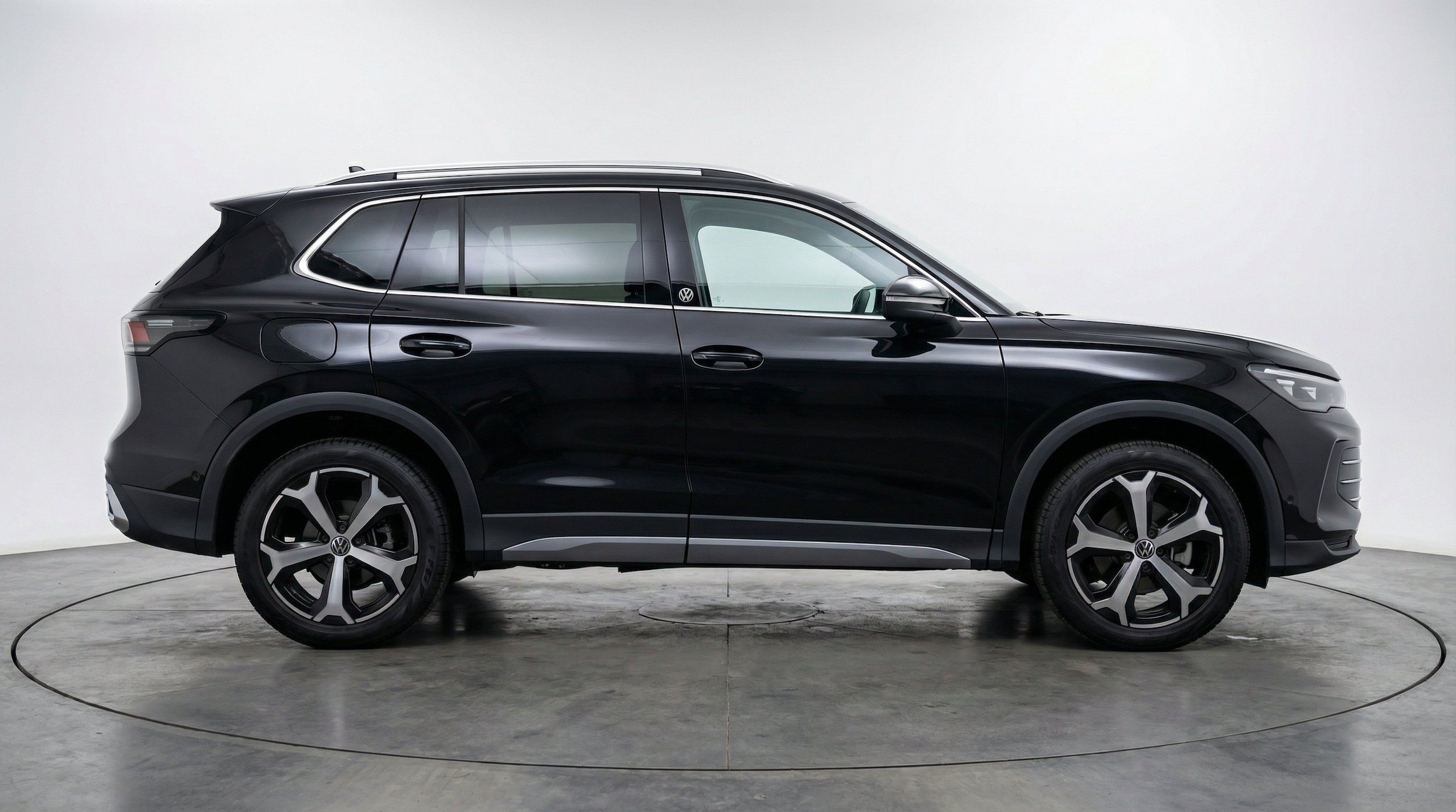 Thumbnail: 2026 Volkswagen Tiguan - 10
