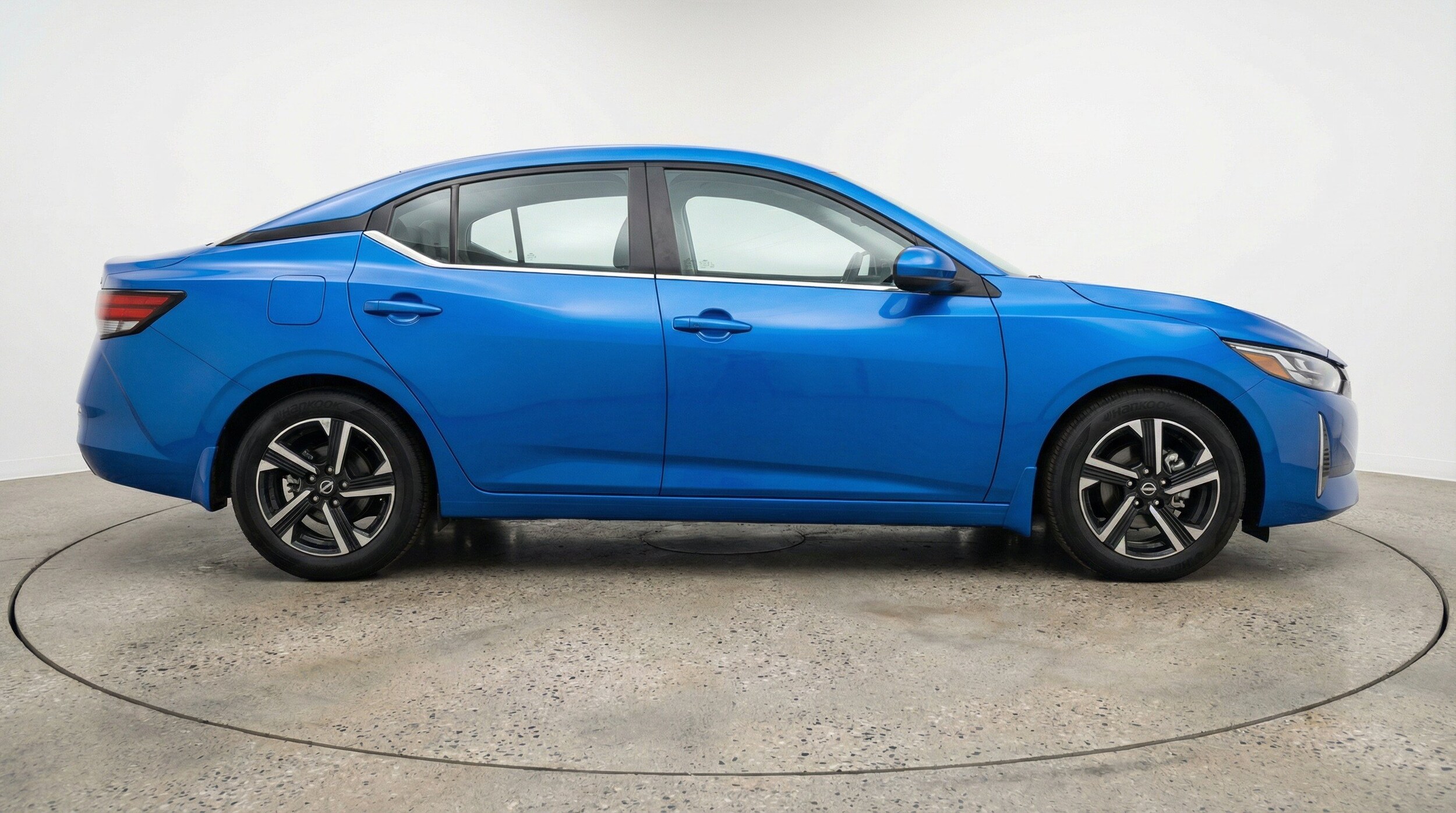Thumbnail: 2025 Nissan Sentra - 10