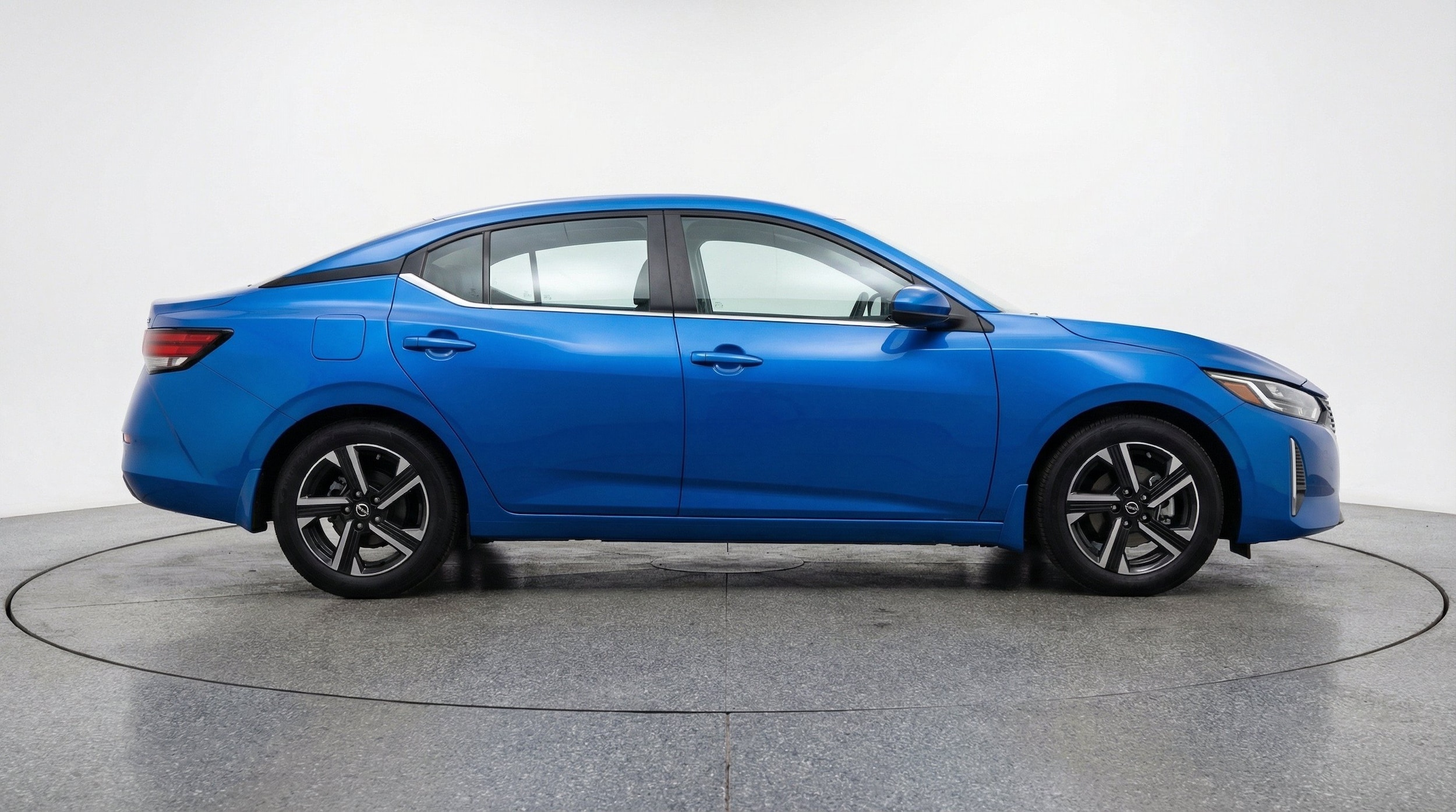 Thumbnail: 2025 Nissan Sentra - 10