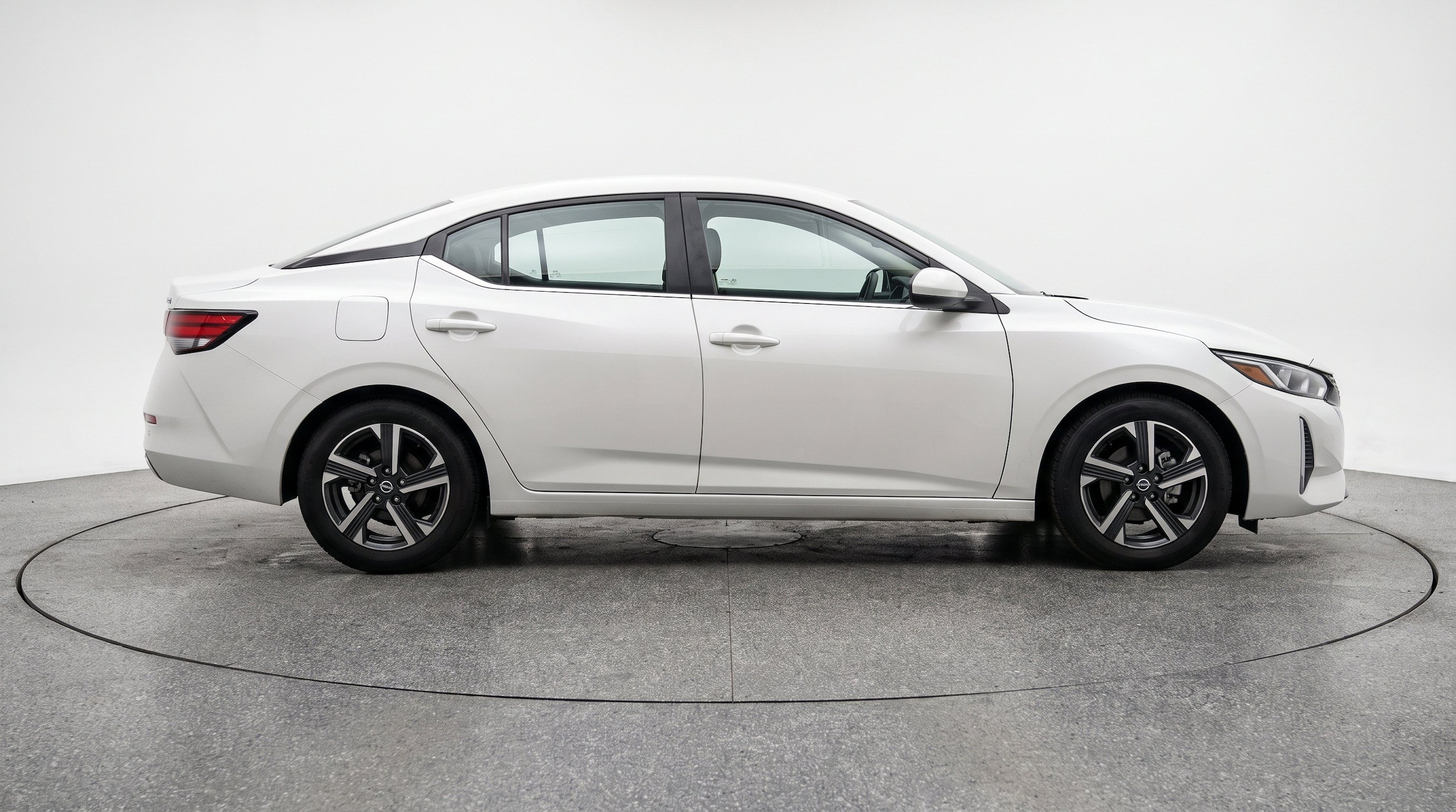 Thumbnail: 2025 Nissan Sentra - 10