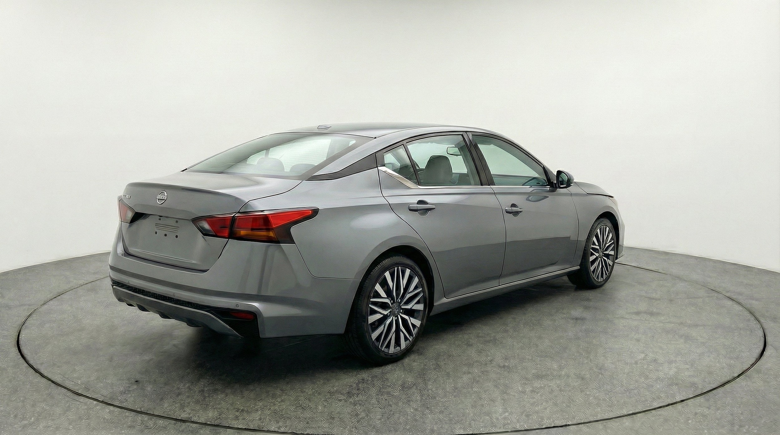 Thumbnail: 2025 Nissan Altima - 9