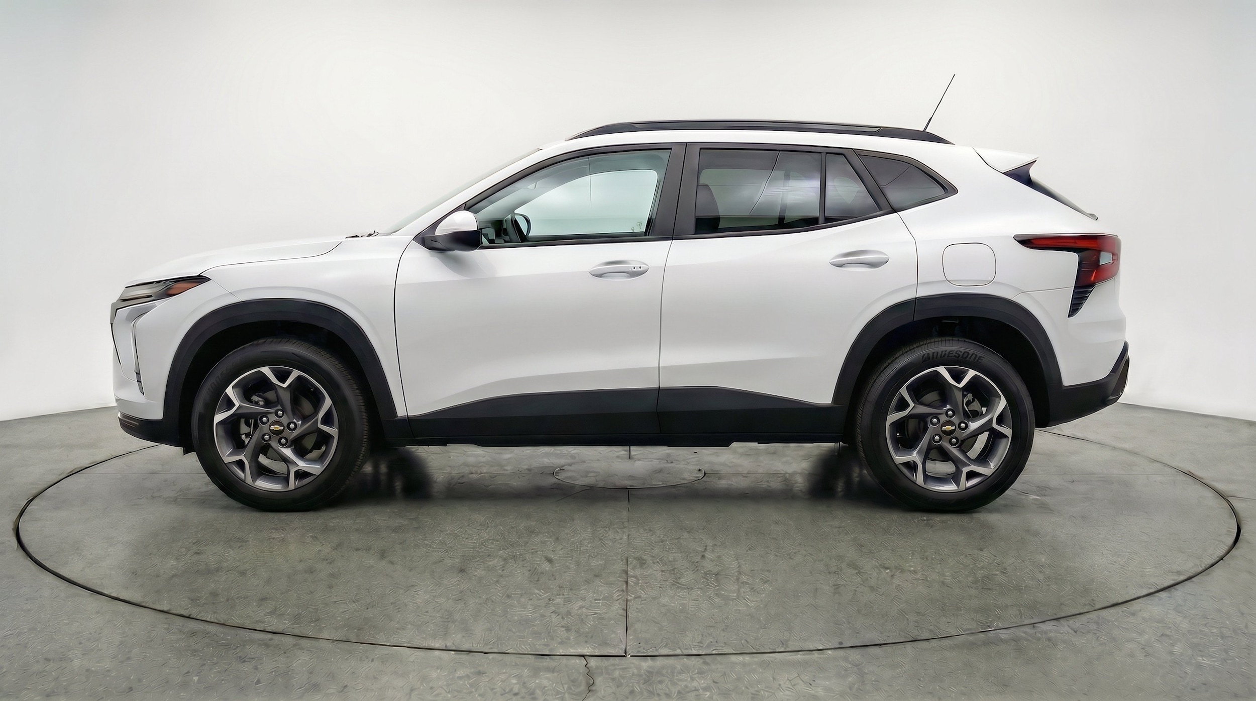 Thumbnail: 2025 Chevrolet Trax - 5