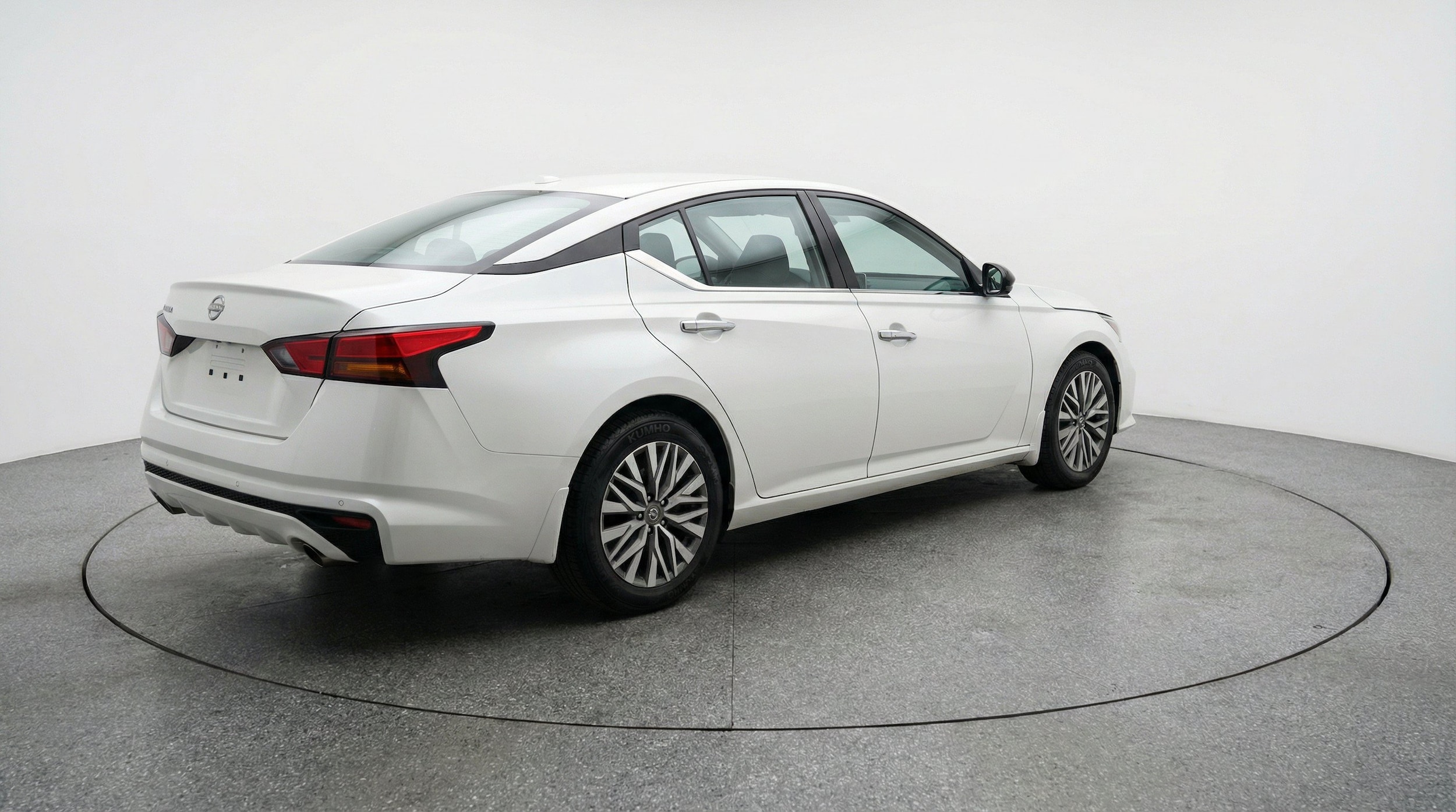 Thumbnail: 2025 Nissan Altima - 9