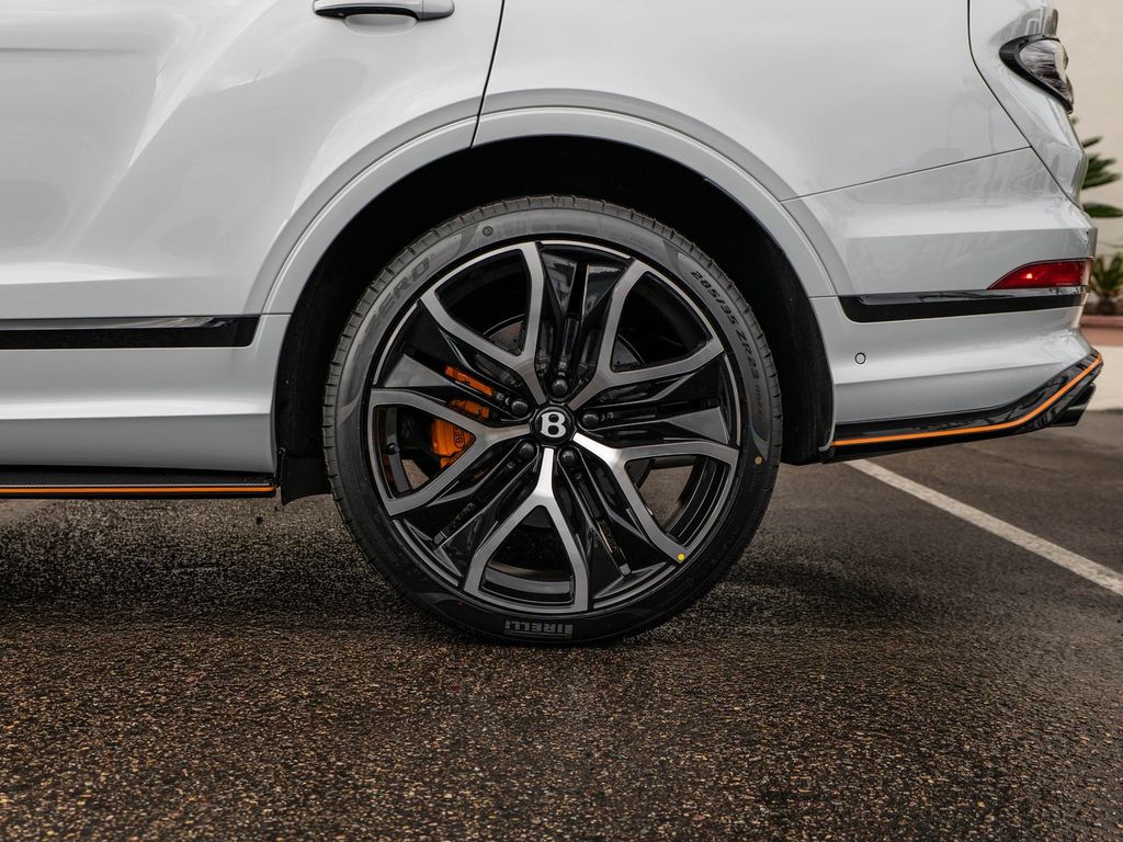 2026 Bentley Bentayga Speed - Photo 7