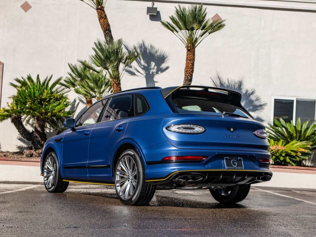 2026 Bentley Bentayga Speed - Photo 3