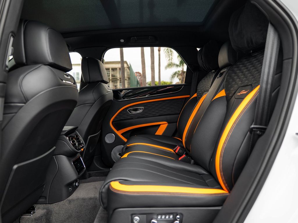2026 Bentley Bentayga Speed - Photo 28