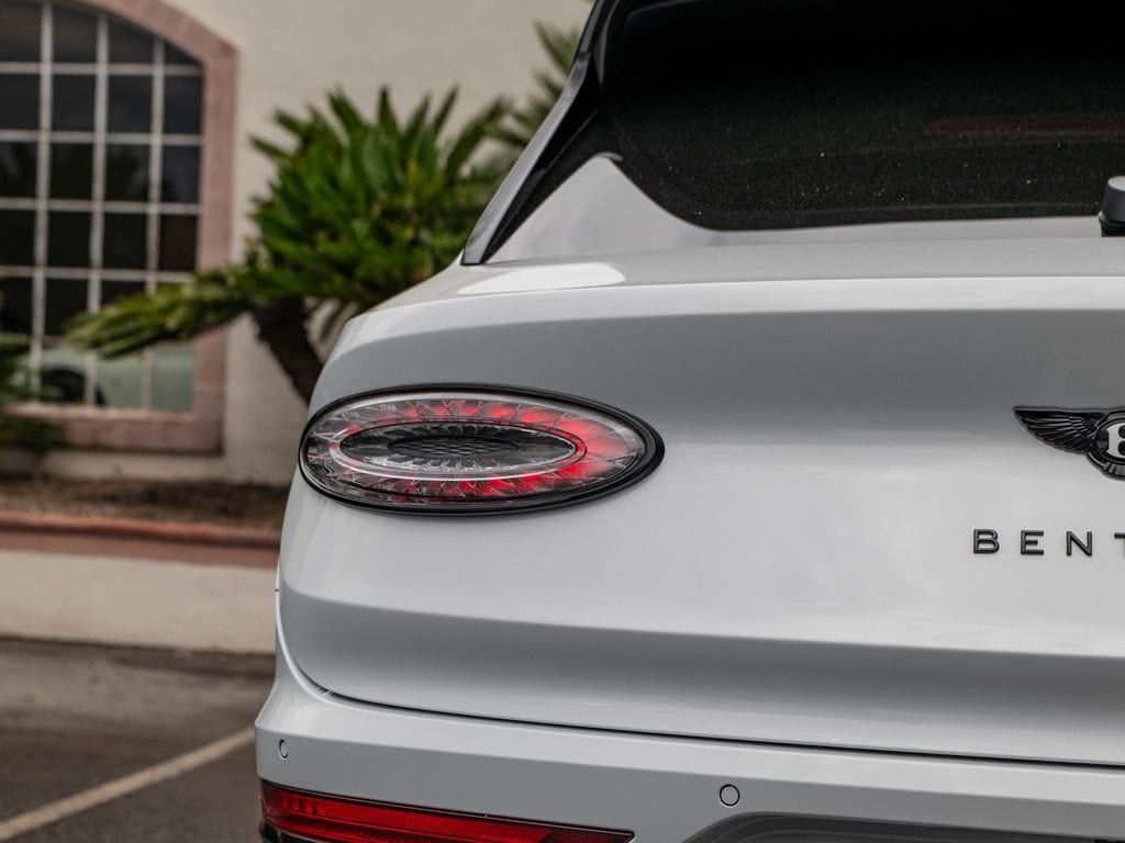 2026 Bentley Bentayga Speed - Photo 16