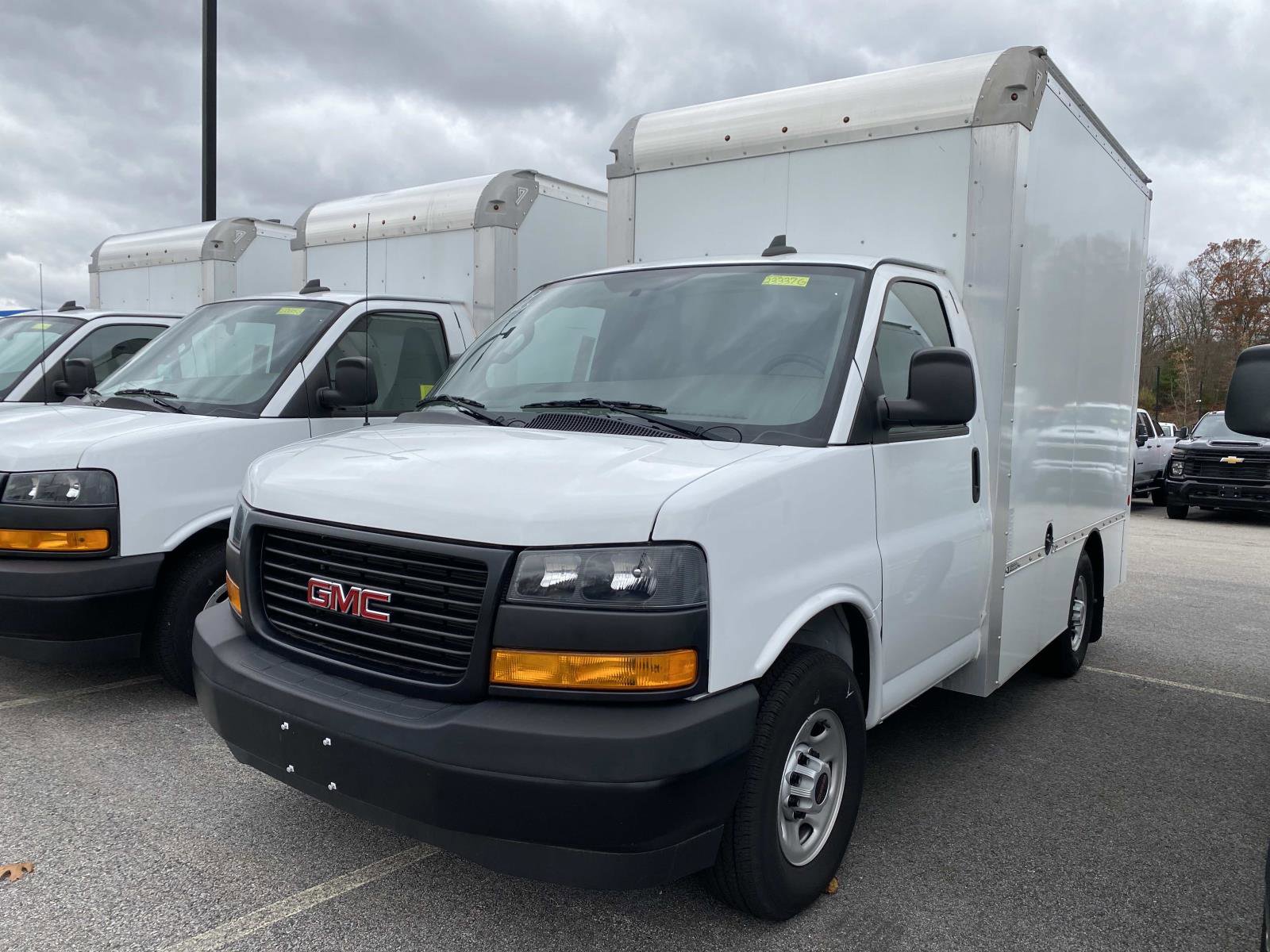 2023 GMC Savana Cutaway Work Van