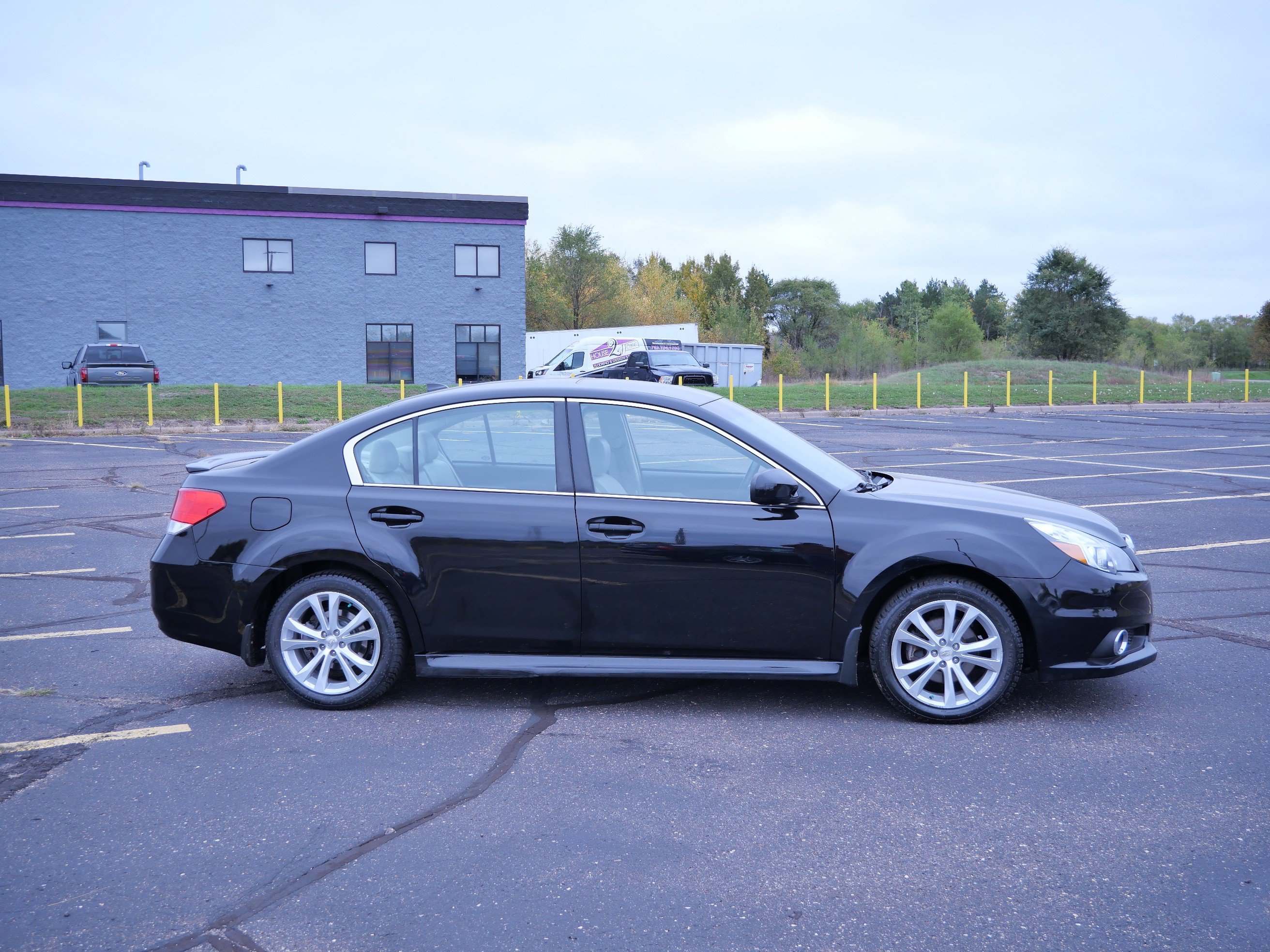Used 2014 Subaru Legacy 2.5i Limited (CVT) Sedan