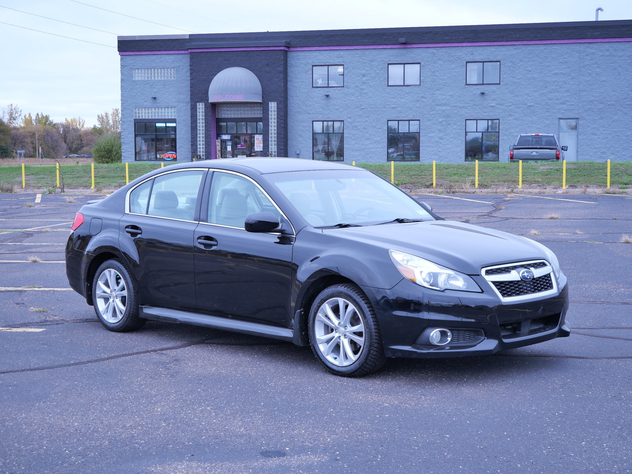 Used 2014 Subaru Legacy 2.5i Limited (CVT) Sedan
