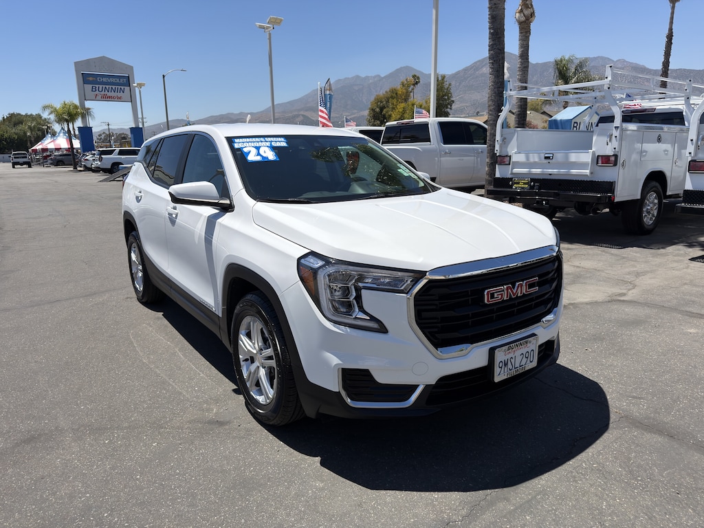 Used 2024 GMC Terrain SLE SUV