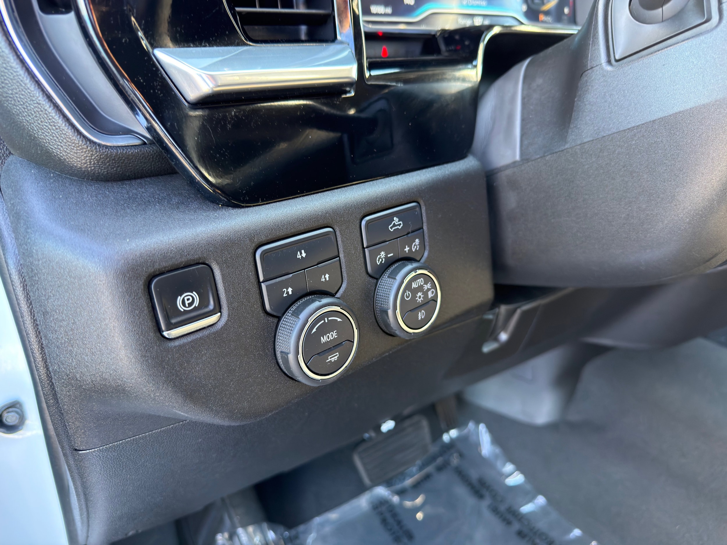 2025 Chevrolet Silverado 2500HD LT - Photo 29