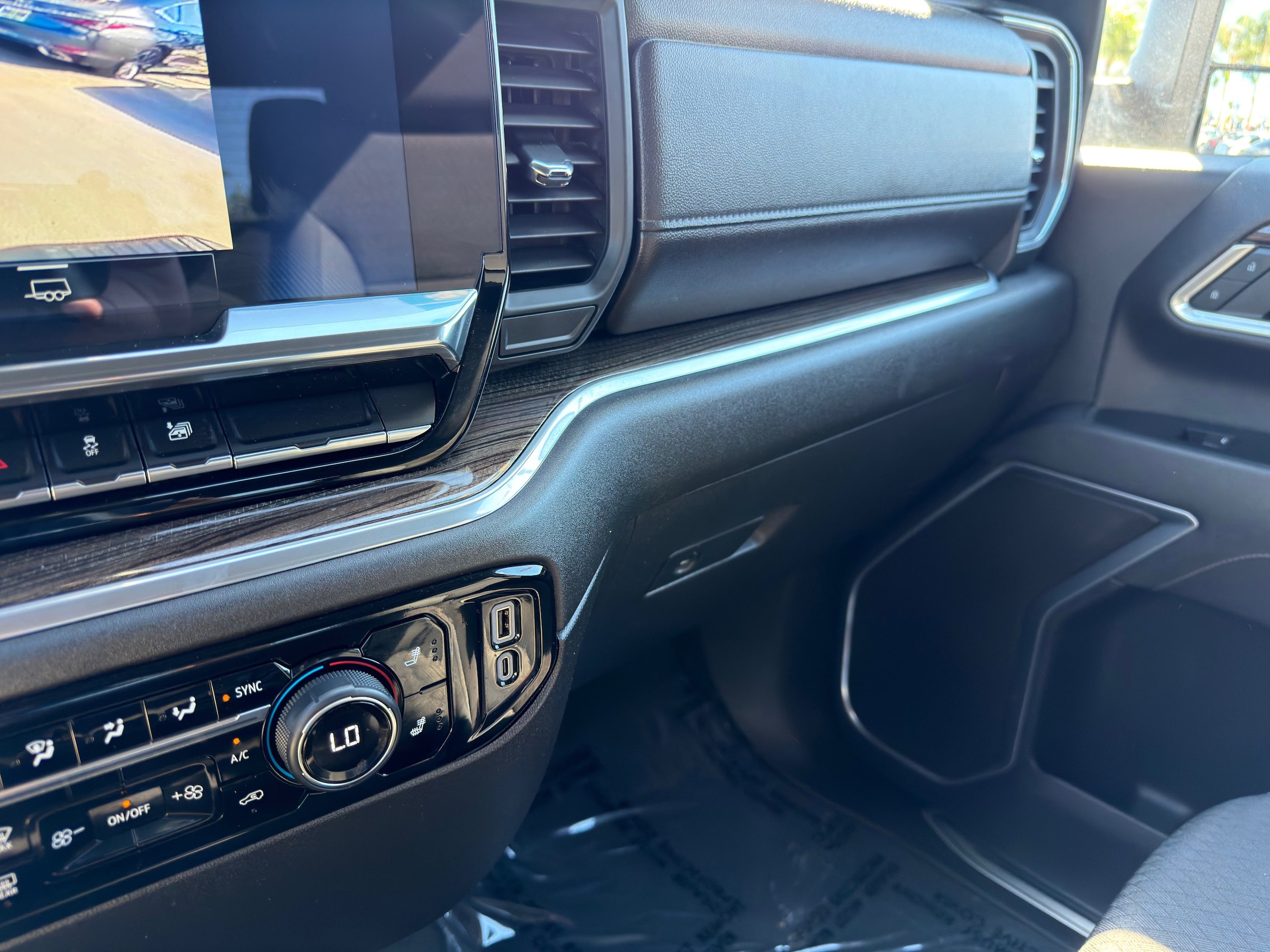 2025 Chevrolet Silverado 2500HD LT - Photo 43