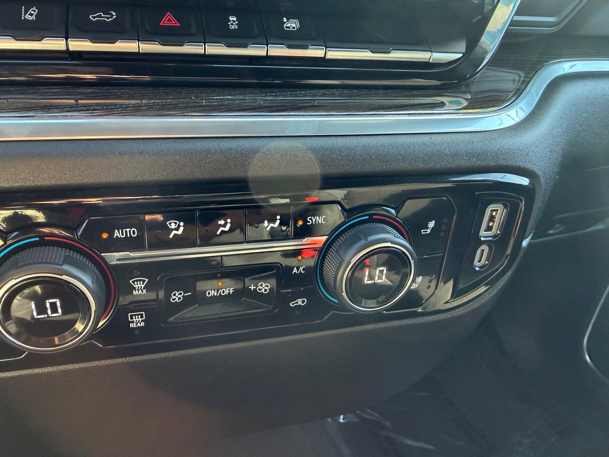 2025 Chevrolet Silverado 2500HD LT - Photo 40