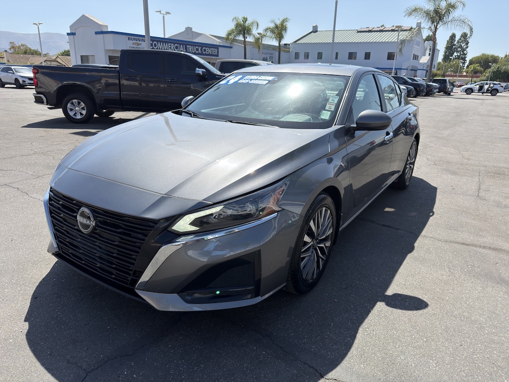 Used 2024 Nissan Altima 2.5 SV