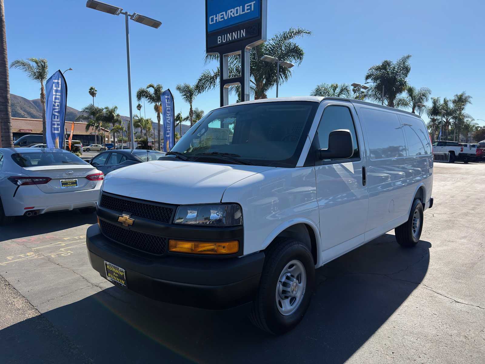 2026 Chevrolet Express Cargo Work Van - Photo 4
