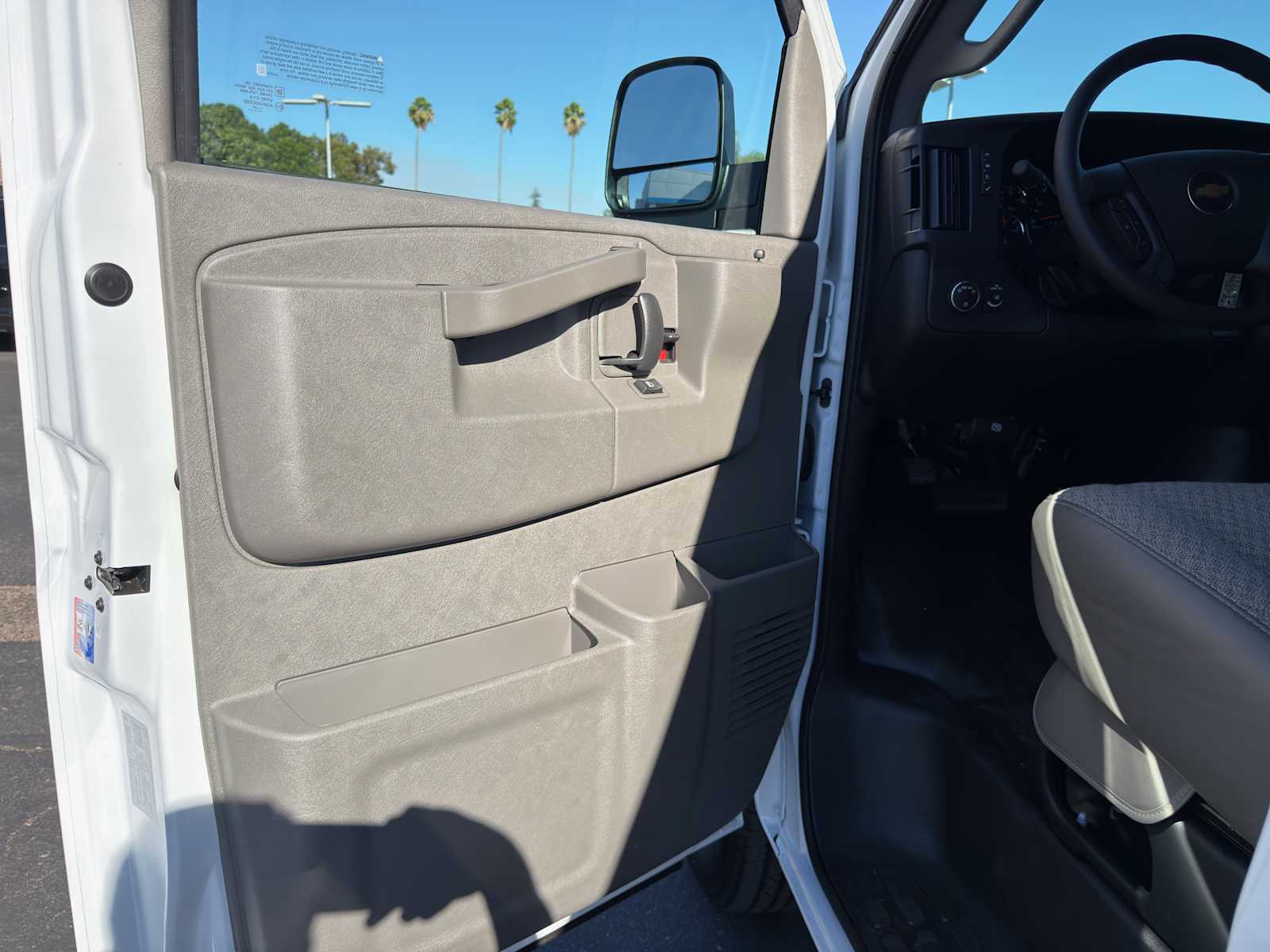 2026 Chevrolet Express Cargo Work Van - Photo 23