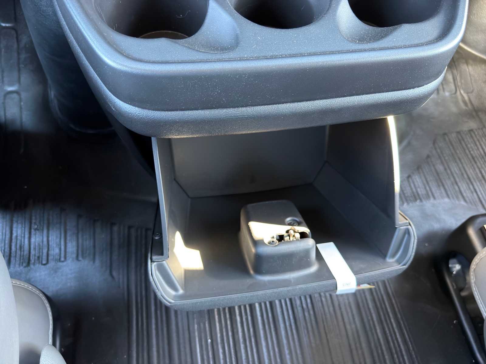 2026 Chevrolet Express Cargo Work Van - Photo 32