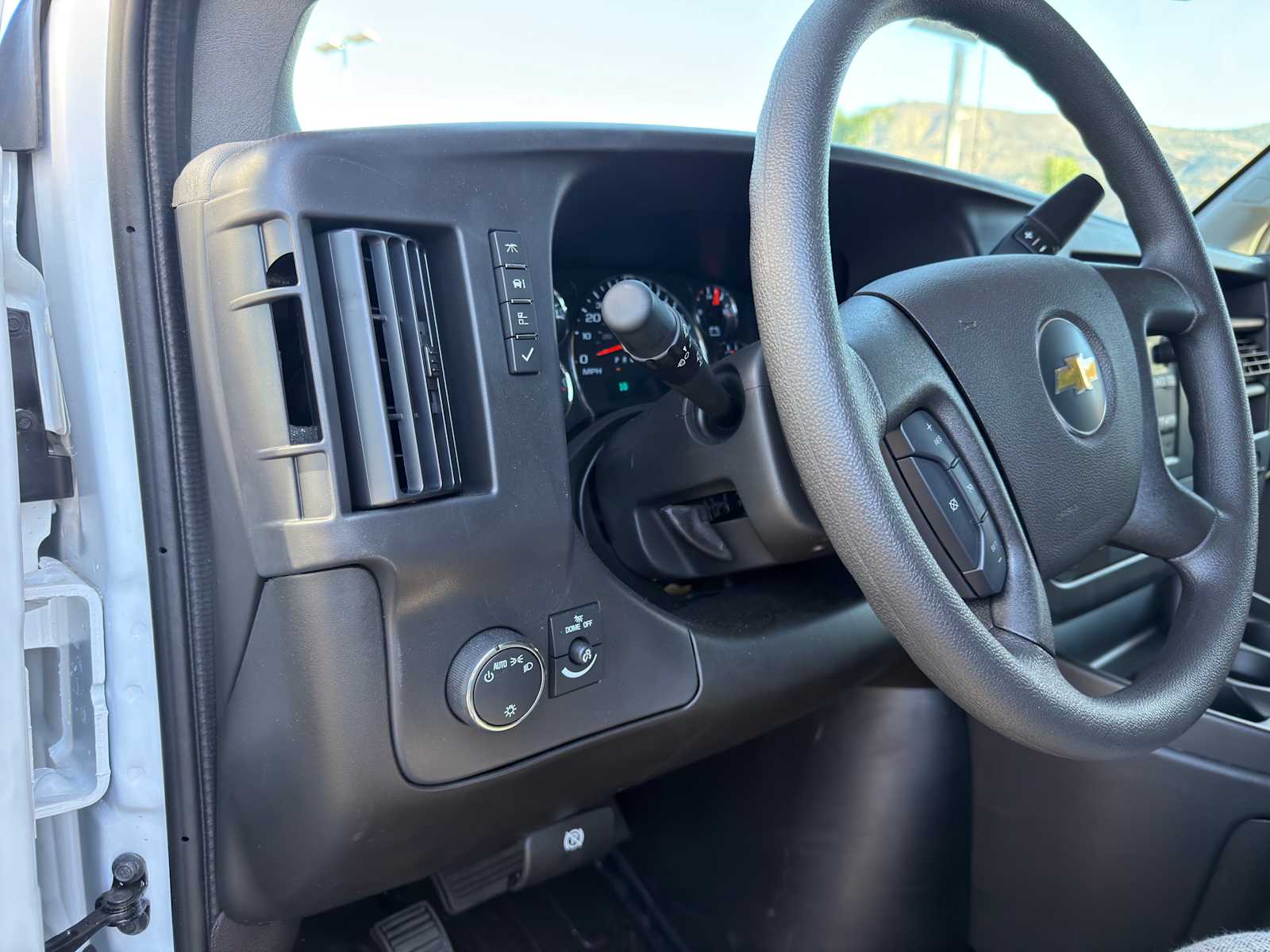 2026 Chevrolet Express Cargo Work Van - Photo 25