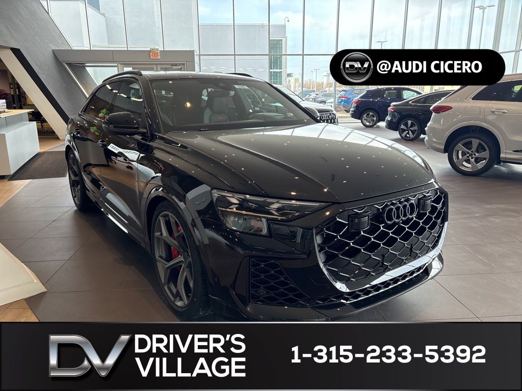  Audi RS Q8 Performance