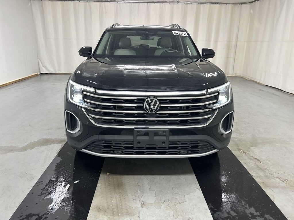Used 2024 Volkswagen Atlas 2.0T SE w/Technology SUV