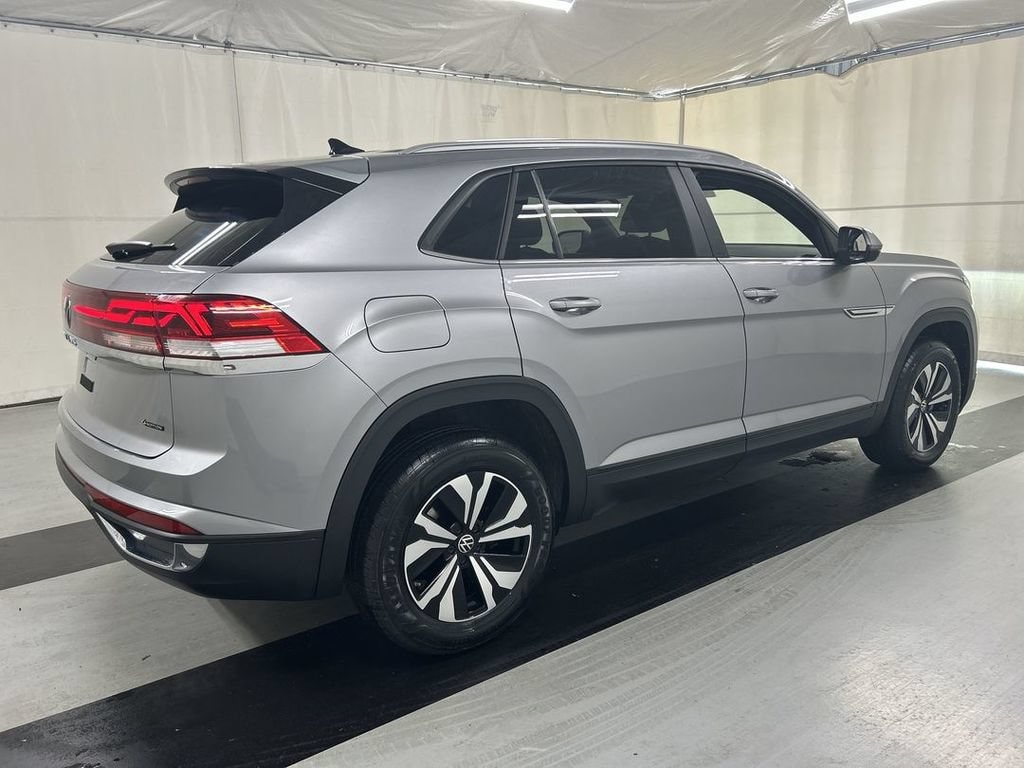 Used 2024 Volkswagen Atlas Cross Sport 2.0T SE SUV