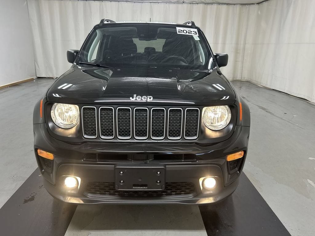 Used 2023 Jeep Renegade Latitude 4x4 SUV