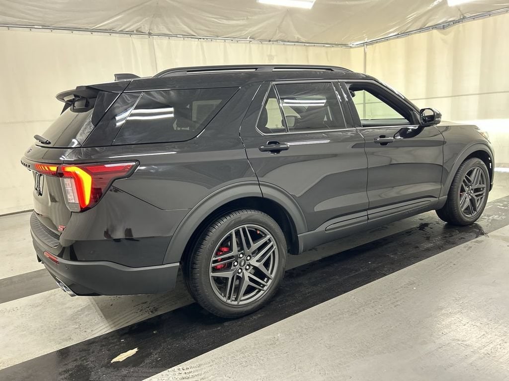 Used 2025 Ford Explorer ST SUV