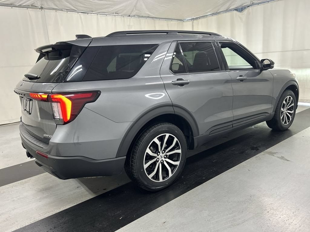Used 2025 Ford Explorer ST-Line