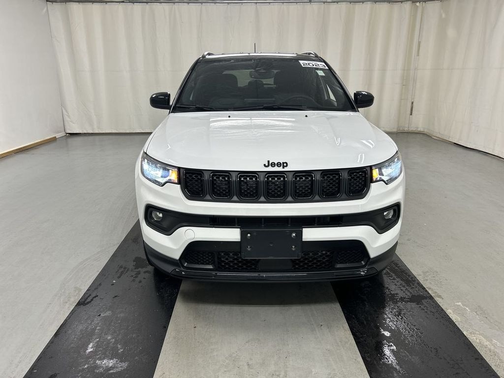 Used 2023 Jeep Compass Latitude SUV